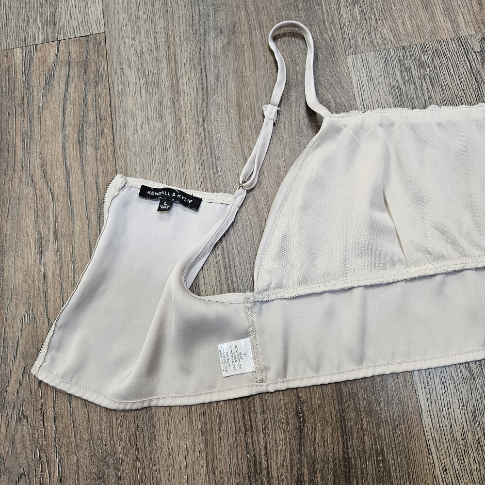 Elegant Cream Women's Top Kendall and Kylie Women's Crop Top Tank Size Large - Picture 6 of 7
